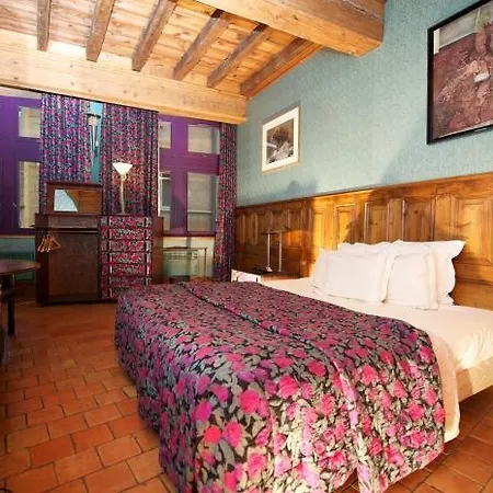 La Tour Rose 4* Lyon