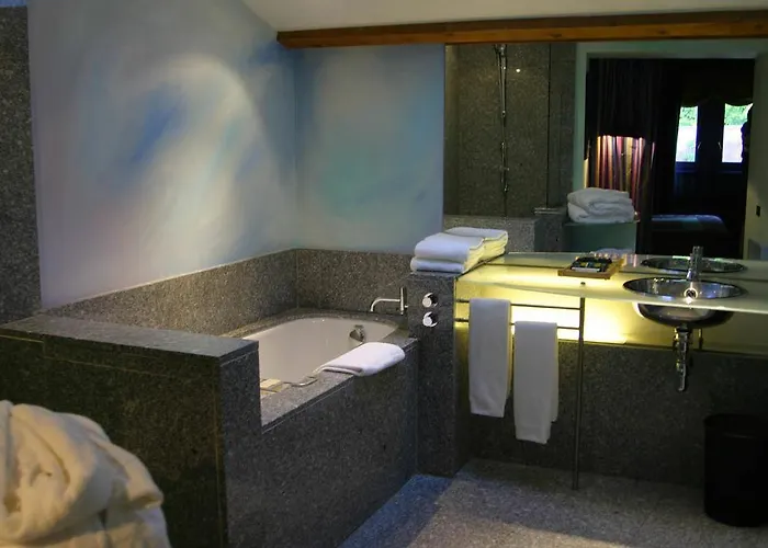 Hotel La Tour Rose Lyon